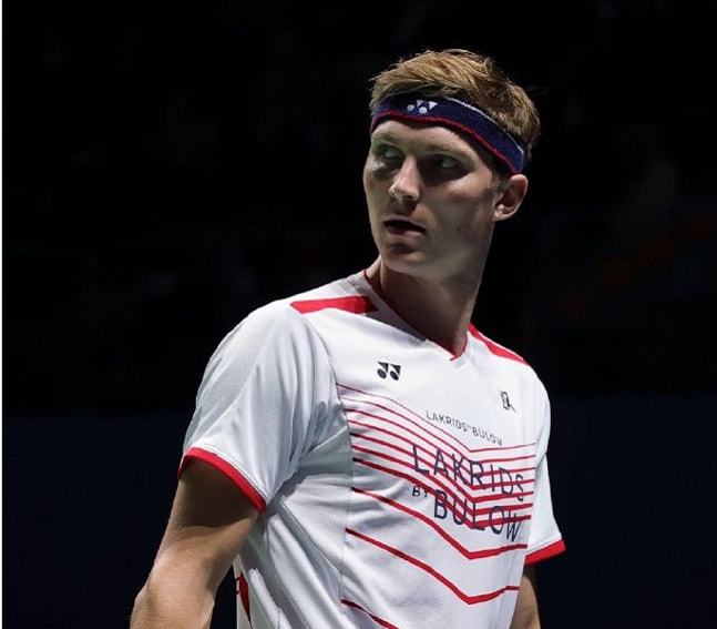 回到主场战G3！莱昂纳德提前两小时热身 快船赛前向球迷派发小卡T恤